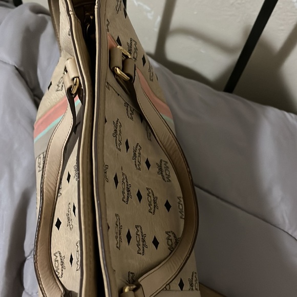 MCM 2 way bag - Picture 7 of 8